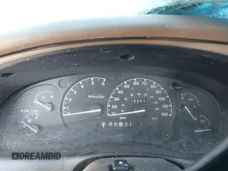 2000 Ford Explorer XLT с VIN 1FMZU63P8YZB84601, выставлен на аукционе IAAI как лот 41340435 с пробегом 132 511 миль миль и . История ставок и продаж доступна на DreamBid. Изображение 7.