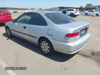 2000 Honda Civic DX z VIN 1HGEJ6221YL019348, wystawiony jako IAAI lot #42430704 z przebiegiem 218 349 mil mil oraz . Historia ofert i sprzedaży dostępna na DreamBid. Obrazek 3.