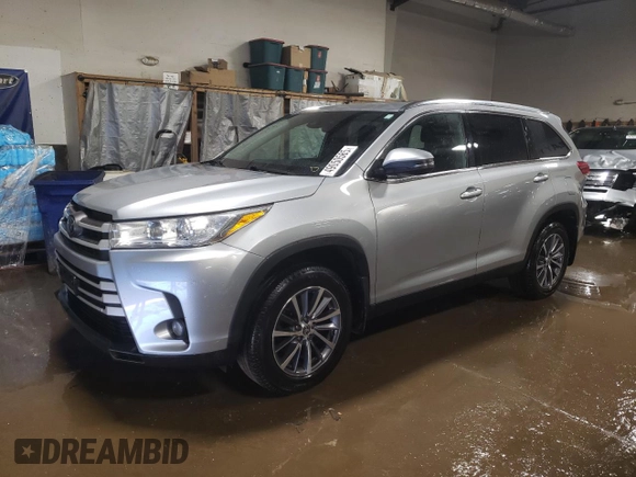 2019 Toyota Highlander SE z VIN 5TDJZRFHXKS745415, wystawiony jako Copart lot #49050585 z przebiegiem 81 440 mil mil oraz Szkoda całkowita • Salvage title. Historia ofert i sprzedaży dostępna na DreamBid. Obrazek 1.