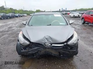 2013 Hyundai Elantra GLS z VIN KMHDH4AE1DU646038, wystawiony jako IAAI lot #42274868 z przebiegiem 81 253 mil mil oraz . Historia ofert i sprzedaży dostępna na DreamBid. Obrazek 12.
