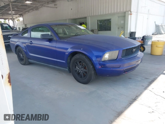 2005 Ford Mustang Deluxe with VIN 1ZVFT80N655176666, listed as a IAAI auction lot 42686893 with 218,881 mi miles and . Bid and sale history available at DreamBid. Image 1.