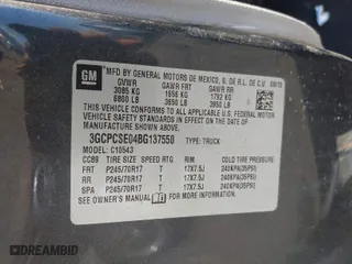2011 Chevrolet Silverado 1500 LT with VIN 3GCPCSE04BG137550, listed as a IAAI auction lot 41939195 with 267,185 mi miles. Bid and sale history available at carsss.com. Image 9.