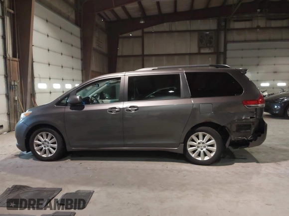 2011 Toyota Sienna XLE с VIN 5TDDK3DC8BS026606, выставлен на аукционе IAAI как лот 41295760 с пробегом 128 930 миль миль и . История ставок и продаж доступна на DreamBid. Изображение 14.