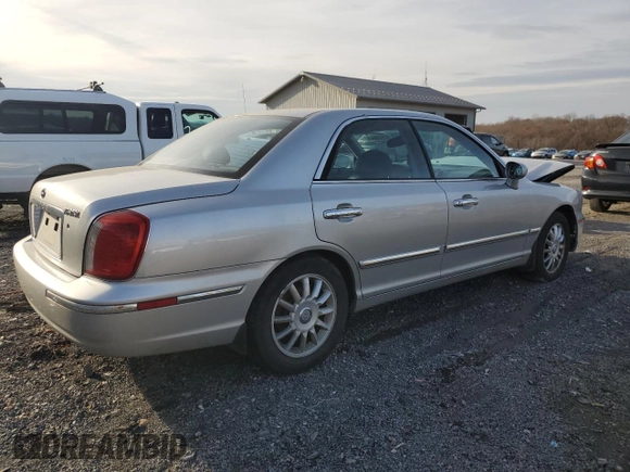 2005 Hyundai XG with VIN KMHFU45E25A426280, listed as a Copart auction lot 82589944 with 120,662 mi miles and Salvage Title. Bid and sale history available at carsss.com. Image 3.