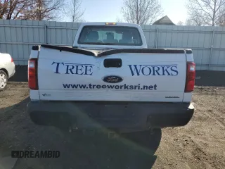2014 Ford F-250 XL z VIN 1FTBF2B63EEB38789, wystawiony jako Copart lot #50231535 z przebiegiem 204 782 mil mil oraz Czysty tytuł • Clean title. Historia ofert i sprzedaży dostępna na DreamBid. Obrazek 6.