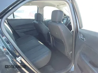 2013 Chevrolet Equinox LS z VIN 2GNALBEK0D1214912, wystawiony jako IAAI lot #41732125 z przebiegiem 215 874 mil mil oraz . Historia ofert i sprzedaży dostępna na DreamBid. Obrazek 8.
