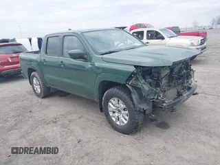 2023 Nissan Frontier Pro-4X z VIN 1N6ED1EK8PN667192, wystawiony jako IAAI lot #41705734 z przebiegiem 67 631 mil mil oraz . Historia ofert i sprzedaży dostępna na DreamBid. Obrazek 1.