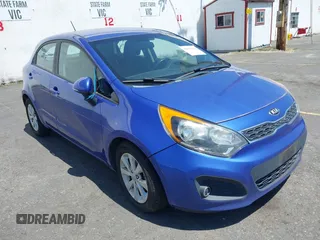 2013 Kia Rio SX z VIN KNADN5A33D6177828, wystawiony jako IAAI lot #42534171 z przebiegiem 105 645 mil mil oraz . Historia ofert i sprzedaży dostępna na DreamBid. Obrazek 1.