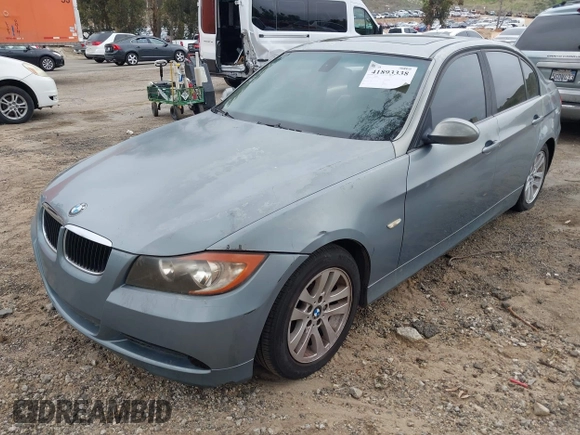 2007 BMW 3 Series 328i with VIN WBAVC53597FZ79359, listed as a IAAI auction lot 41893338 with 190,557 mi miles and . Bid and sale history available at carsss.com. Image 2.