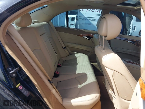 2008 Mercedes-Benz E 350 Luxury with VIN WDBUF56X18B199219, listed as a IAAI auction lot 41933574 with 132,199 mi miles and . Bid and sale history available at carsss.com. Image 8.