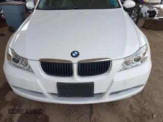 2008 BMW 3 Series 328i with VIN WBAVC535X8FZ82806, listed as a IAAI auction lot 41897725 with 146,852 mi miles. Bid and sale history available at carsss.com. Image 6.