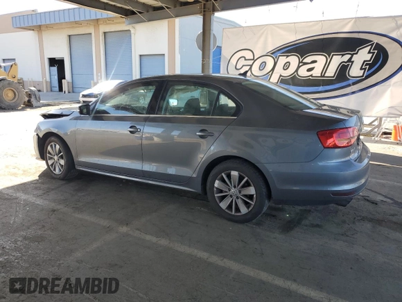 2015 Volkswagen Jetta SE z VIN 3VWD17AJ0FM293139, wystawiony jako Copart lot #61503405 z przebiegiem 100 045 mil mil oraz Czysty tytuł • Clean title. Historia ofert i sprzedaży dostępna na DreamBid. Obrazek 2.