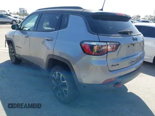 2019 Jeep Compass Trailhawk with VIN 3C4NJDDBXKT627350, listed as a IAAI auction lot 41803263 with 63,768 mi miles and . Bid and sale history available at DreamBid. Image 3.