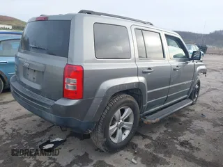 2011 Jeep Patriot Sport with VIN 1J4NF1GB9BD202472, listed as a IAAI auction lot 41923467 with 139,727 mi miles. Bid and sale history available at carsss.com. Image 4.