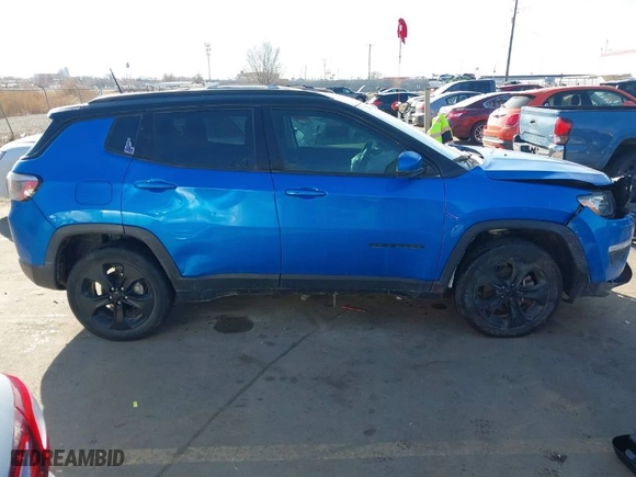 2020 Jeep Compass Latitude with VIN 3C4NJDBBXLT205244, listed as a IAAI auction lot 41395738 with NaN miles. Bid and sale history available at carsss.com. Image 13.
