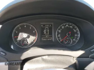 2013 Volkswagen Jetta GLI Autobahn z VIN 3VW4A7AJ0DM221810, wystawiony jako Copart lot #48561895 z przebiegiem 132 921 mil mil oraz Szkoda całkowita • Salvage title. Historia ofert i sprzedaży dostępna na DreamBid. Obrazek 9.