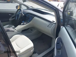 2011 Toyota Prius I with VIN JTDKN3DU5B0265783, listed as a IAAI auction lot 42262314 with 227,066 mi miles and . Bid and sale history available at DreamBid. Image 5.