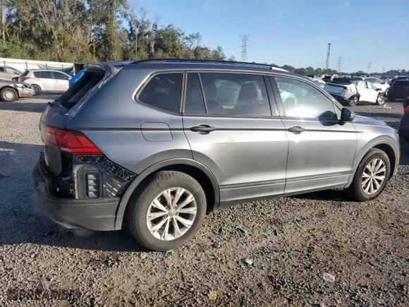 2019 Volkswagen Tiguan S with VIN 3VV1B7AX7KM009136, listed as a Copart auction lot 87463224 with 123,866 mi miles and Non Repairable. Bid and sale history available at carsss.com. Image 3.