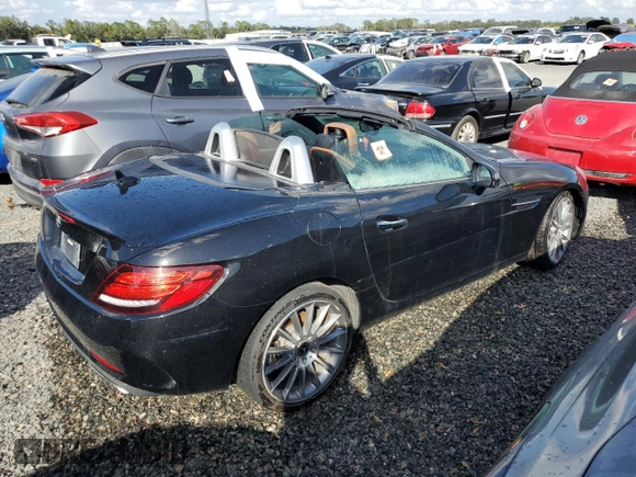 2020 Mercedes-Benz SLC 300 z VIN WDDPK3JA1LF167279, wystawiony jako Copart lot #74850644 z przebiegiem Nie podano mil oraz Szkoda całkowita • Salvage title. Historia ofert i sprzedaży dostępna na DreamBid. Obrazek 3.