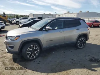 2017 Jeep Compass Limited z VIN 3C4NJDCB4HT631422, wystawiony jako Copart lot #52978345 z przebiegiem 81 666 mil mil oraz Szkoda całkowita • Salvage title. Historia ofert i sprzedaży dostępna na DreamBid. Obrazek 1.