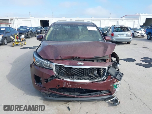 2016 Kia Sedona EX with VIN KNDMC5C1XG6139621, listed as a IAAI auction lot 41545975 with 111,274 mi miles. Bid and sale history available at carsss.com. Image 12.