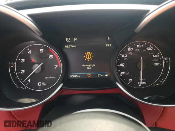 2019 Alfa Romeo Giulia z VIN ZARFAMAN9K7621522, wystawiony jako Copart lot #53130015 z przebiegiem 50 843 mil mil oraz Szkoda całkowita • Salvage title. Historia ofert i sprzedaży dostępna na DreamBid. Obrazek 9.