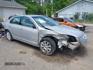 2009 Mercury Milan with VIN 3MEHM07Z39R604570, listed as a IAAI auction lot 42232183 with 130,045 mi miles and . Bid and sale history available at DreamBid. Image 1.