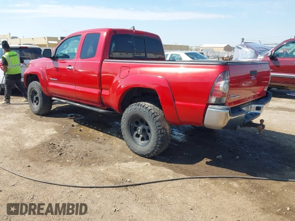 2014 Toyota Tacoma with VIN 5TFUU4EN7EX084785, listed as a IAAI auction lot 41879329 with 133,216 mi miles and . Bid and sale history available at DreamBid. Image 3.