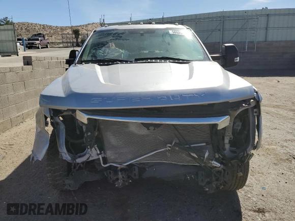 2021 Ford F-350 XL with VIN 1FT8W3DT9MED43311, listed as a Copart auction lot 50926585 with 18,790 mi miles and Salvage title. Bid and sale history available at DreamBid. Image 5.
