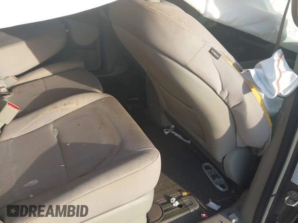 2016 Kia Sedona LX with VIN KNDMB5C10G6084583, listed as a IAAI auction lot 41744644 with 1 mi miles. Bid and sale history available at carsss.com. Image 8.