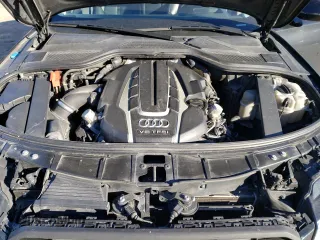2015 Audi A8 L 4.0T with VIN WAU32AFD5FN020597, listed as a Copart auction lot 45221125 with 103,637 mi miles and Clean Title. Bid and sale history available at carsss.com. Image 11.