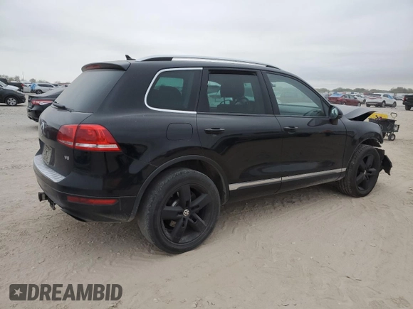 2013 Volkswagen Touareg Lux with VIN WVGEF9BP7DD005872, listed as a Copart auction lot 82618654 with 236,650 mi miles and Salvage Title. Bid and sale history available at DreamBid. Image 3.