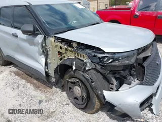 2023 Ford Police Interceptor Utility z VIN 1FM5K8ABXPGA35608, wystawiony jako IAAI lot #41857142 z przebiegiem 24 094 mil mil oraz . Historia ofert i sprzedaży dostępna na DreamBid. Obrazek 6.