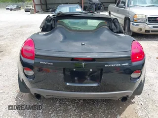 2007 Pontiac Solstice GXP z VIN 1G2MG35X17Y125299, wystawiony jako IAAI lot #42168624 z przebiegiem 123 526 mil mil oraz . Historia ofert i sprzedaży dostępna na DreamBid. Obrazek 16.
