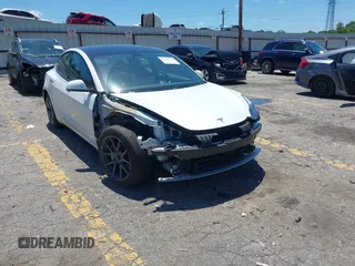 2023 Tesla Model 3 z VIN 5YJ3E1EA6PF550594, wystawiony jako IAAI lot #42311279 z przebiegiem 37 953 mil mil oraz . Historia ofert i sprzedaży dostępna na DreamBid. Obrazek 1.