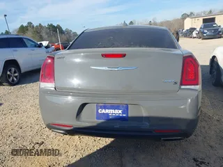 2019 Chrysler 300 with VIN 2C3CCABG5KH708249, listed as a IAAI auction lot 41833377 with 90,448 mi miles. Bid and sale history available at carsss.com. Image 17.