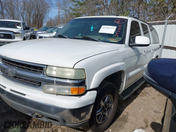 2002 Chevrolet Suburban LS with VIN 3GNEC16Z62G297015, listed as a IAAI auction lot 41756723 with 374,724 mi miles. Bid and sale history available at carsss.com. Image 2.