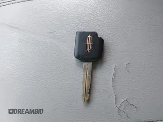2005 Lincoln Navigator Luxury z VIN 5LMFU27505LJ13960, wystawiony jako IAAI lot #41893770 z przebiegiem Nie podano mil oraz . Historia ofert i sprzedaży dostępna na DreamBid. Obrazek 11.