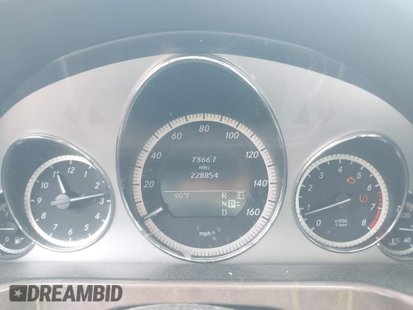 2011 Mercedes-Benz E 350 Luxury с VIN WDDHF8HB5BA467794, выставлен на аукционе IAAI как лот 42487202 с пробегом 228 854 миль миль и . История ставок и продаж доступна на DreamBid. Изображение 7.