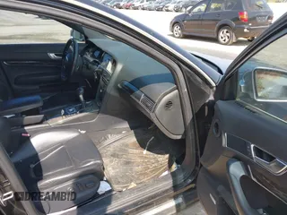 2008 Audi S6 z VIN WAUDN74F08N065694, wystawiony jako IAAI lot #42393845 z przebiegiem 127 500 mil mil oraz . Historia ofert i sprzedaży dostępna na DreamBid. Obrazek 5.