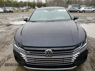 2019 Volkswagen Arteon SEL R-Line z VIN WVWSR7AN3KE029418, wystawiony jako Copart lot #38173583 z przebiegiem 59 960 mil mil oraz . Historia ofert i sprzedaży dostępna na DreamBid. Obrazek 5.