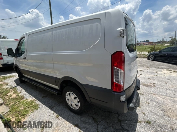 2015 Ford Transit Cargo with VIN 1FTNR1ZM6FKA47229, listed as a Copart auction lot 64808455 with 227,682 mi miles and Clean title. Bid and sale history available at DreamBid. Image 3.