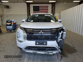 2024 Mitsubishi Outlander SE z VIN JA4J4VA83RZ044958, wystawiony jako Copart lot #58951885 z przebiegiem 26 526 mil mil oraz Szkody całkowita. Historia ofert i sprzedaży dostępna na DreamBid. Obrazek 5.