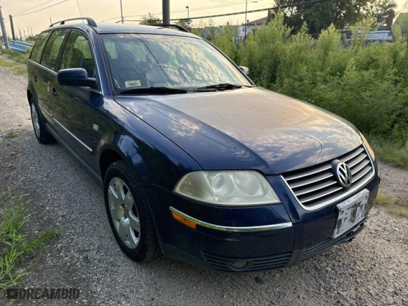 2002 Volkswagen Passat GLX with VIN WVWYH63BX2E109146, listed as a Copart auction lot 42938415 with 156,515 mi miles and Clean Title. Bid and sale history available at carsss.com. Image 1.