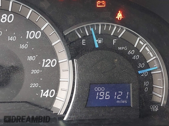 2013 Toyota Camry L with VIN 4T1BF1FK4DU249482, listed as a IAAI auction lot 42010901 with 196,121 mi miles. Bid and sale history available at carsss.com. Image 16.