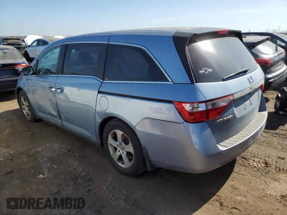 2013 Honda Odyssey EX z VIN 5FNRL5H43DB062745, wystawiony jako Copart lot #48347945 z przebiegiem 70 136 mil mil oraz Szkody całkowita. Historia ofert i sprzedaży dostępna na DreamBid. Obrazek 2.
