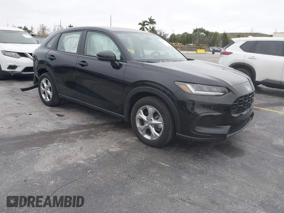2024 Honda HR-V LX with VIN 3CZRZ1H39RM734657, listed as a IAAI auction lot 41384612 with 6,578 mi miles. Bid and sale history available at carsss.com. Image 1.