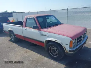 1988 Dodge Dakota с VIN 1B7FN14X4JS766943, выставлен на аукционе IAAI как лот 42588206 с пробегом 183 527 миль миль и . История ставок и продаж доступна на DreamBid. Изображение 1.