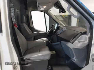 2018 Ford Transit с VIN 1FTYE1CM6JKB42254, выставлен на аукционе IAAI как лот 42615585 с пробегом 109 806 миль миль и . История ставок и продаж доступна на DreamBid. Изображение 5.
