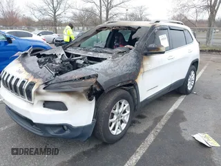 2015 Jeep Cherokee Latitude z VIN 1C4PJMCSXFW773712, wystawiony jako IAAI lot #41887850 z przebiegiem Nie podano mil oraz . Historia ofert i sprzedaży dostępna na DreamBid. Obrazek 2.